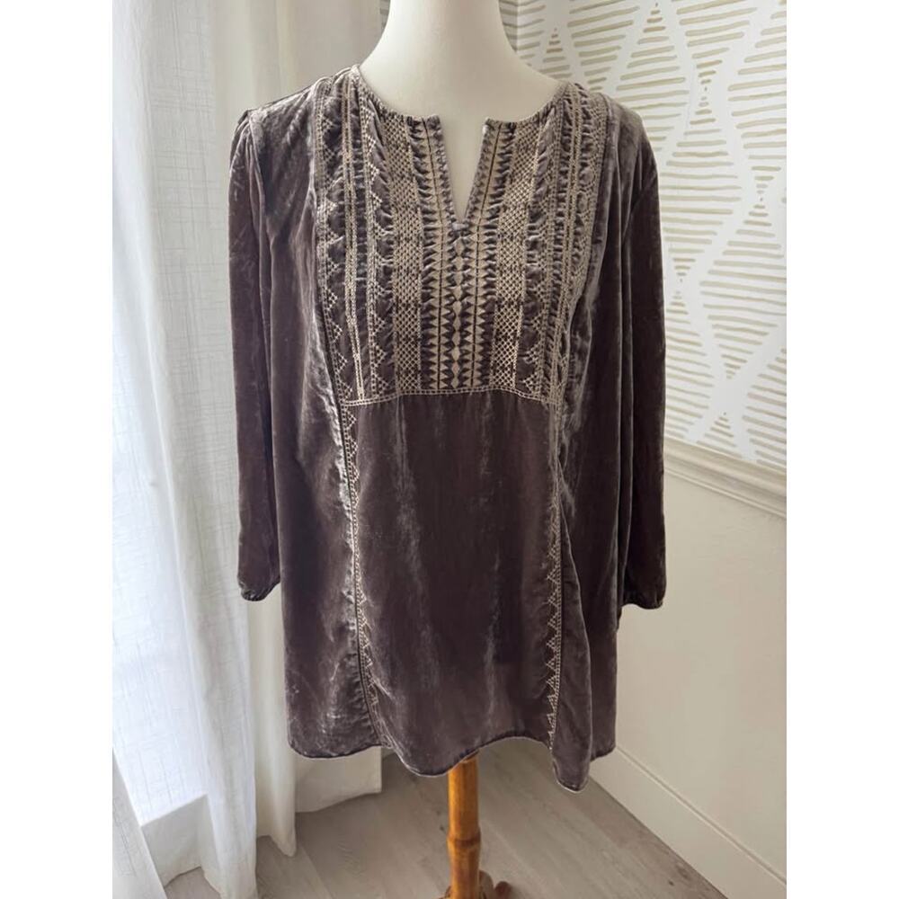 NWT J.Jill Women’s Large Mocha Brown Velvet Velour Embroidered Top